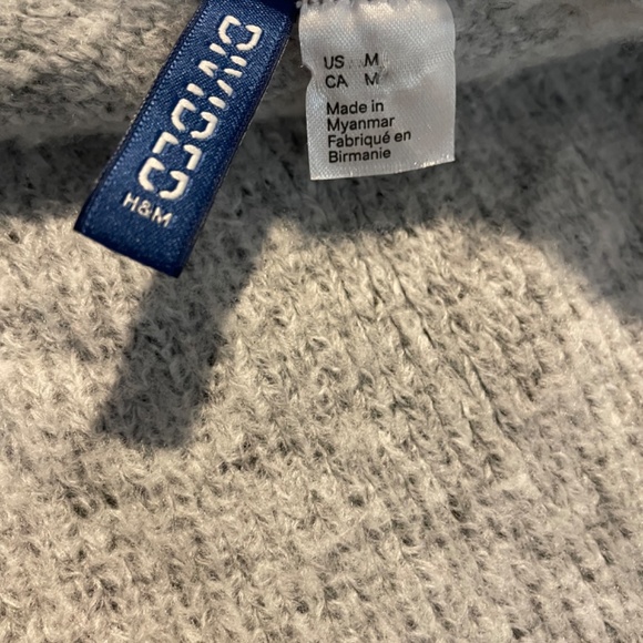 Womens Divided Sweater - Picture 3 of 3